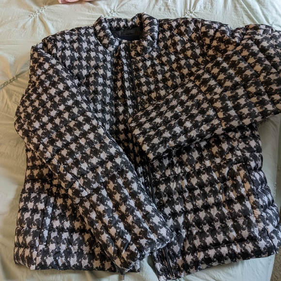 Lands' End Jackets & Blazers - Lands End Down Houndstoot Puff Jacket.